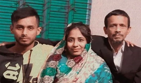 পুলিশ ও ছাত্রলীগের পৈশাচিকতার লোম হর্ষক বর্ননা