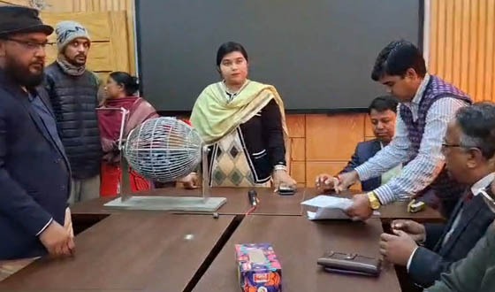 পার্বতীপুরে লটারির মাধ্যমে রাস্তা নির্মাণ কাজের ঠিকাদার নির্বাচন