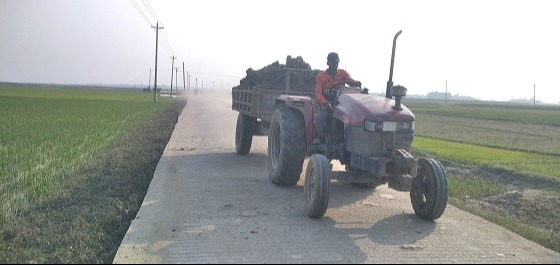 নিকলী - কুলিয়ারচরে ভেকু ও  স্টীল বডি দিয়ে বালু উত্তোলন