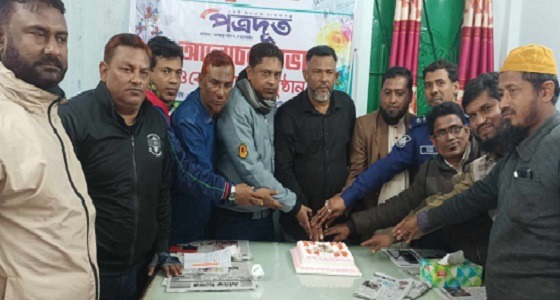 দেবহাটায় পত্রদূতের প্রতিষ্টাবার্ষিকীতে আলোচনা সভা