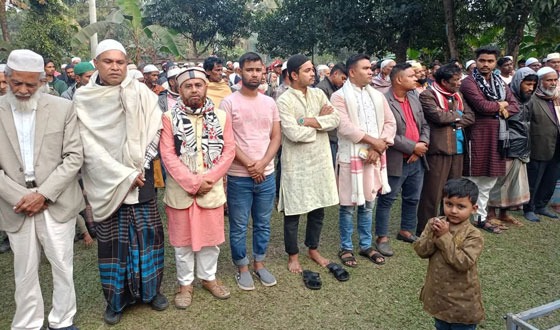 গণতন্ত্রী পার্টি কাপাসিয়ার সম্পাদক আব্দুল আলিমের জানাজা সম্পন্ন