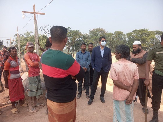 ডুমুরিয়ায় ইট ভাটায় ভ্রাম্যমান আদালতের অভিযানে জরিমানা