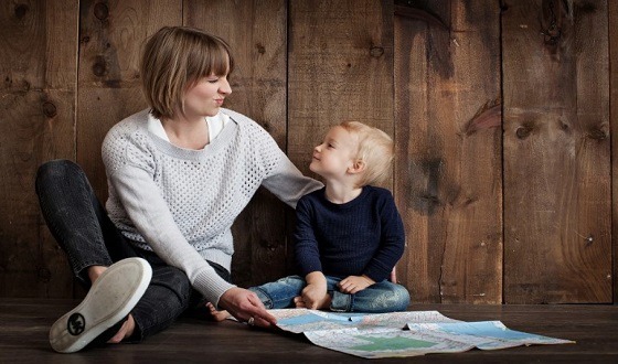 সন্তানের মনের খবর জানতে বন্ধু হওয়ার টোটকা