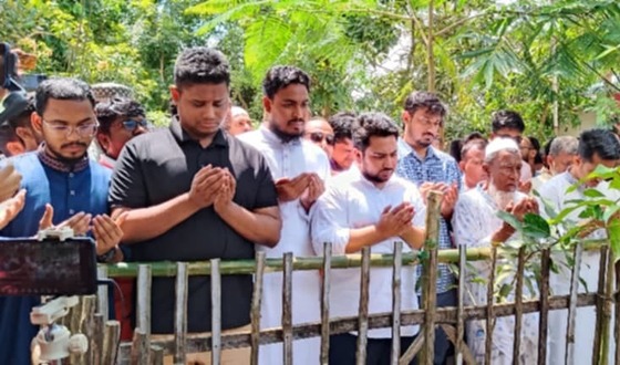 ফ্যাসিষ্ট সরকারের পতনে গৃহালোকের ভূমিকা পালন করেছিল আবু সাঈদের মৃত্যু