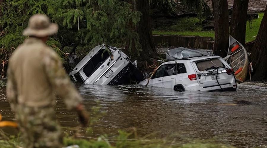 টেক্সাসের ভয়াবহ বন্যায় মৃতের সংখ্যা একশ ছাড়াল, নিখোঁজ বহু মানুষ
