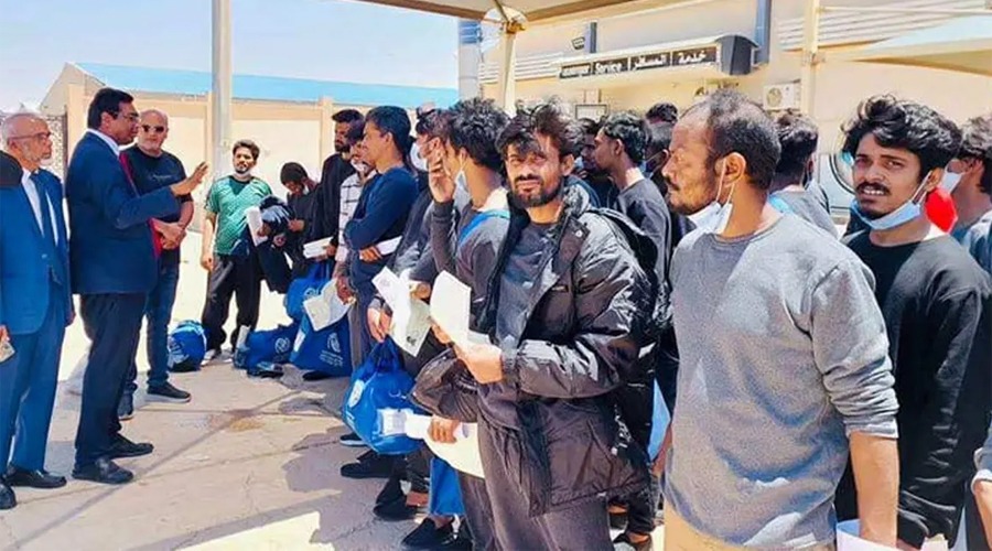 ১৬২ বাংলাদেশি দেশে ফিরছেন লিবিয়া থেকে