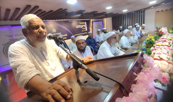 দেশে একটি গোষ্ঠী ফ্যাসিবাদের বিস্তার ঘটাচ্ছে