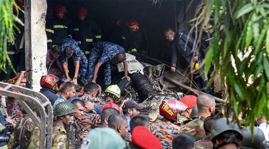 মাইলস্টোনে বিমানবিধ্বস্তে প্রাণহানির সংখ্যা ৩১, আহত ১৬৫: আইএসপিআর