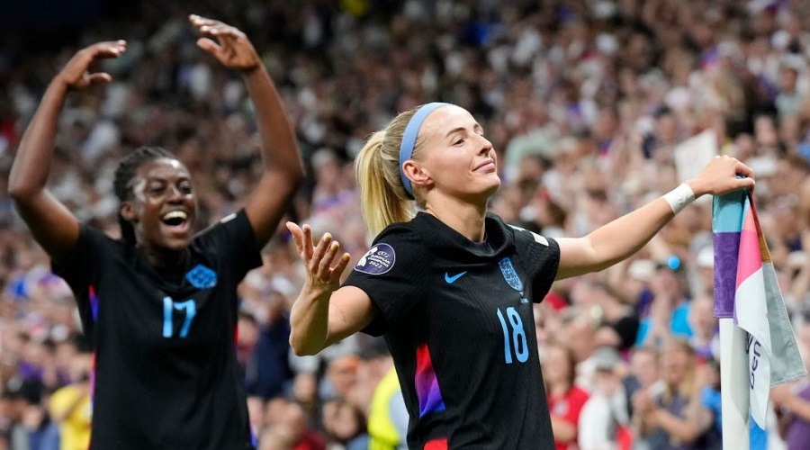 শ্বাসরুদ্ধকর ম্যাচে ইতালিকে হারিয়ে ফাইনালে ইংল্যান্ড