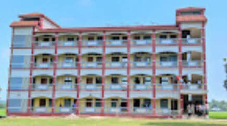 তানোরে নিভৃত পল্লীতে শিক্ষা বিস্তারে ভুমিকা রাখছে চৈরখৈর উচ্চ বিদ্যালয়