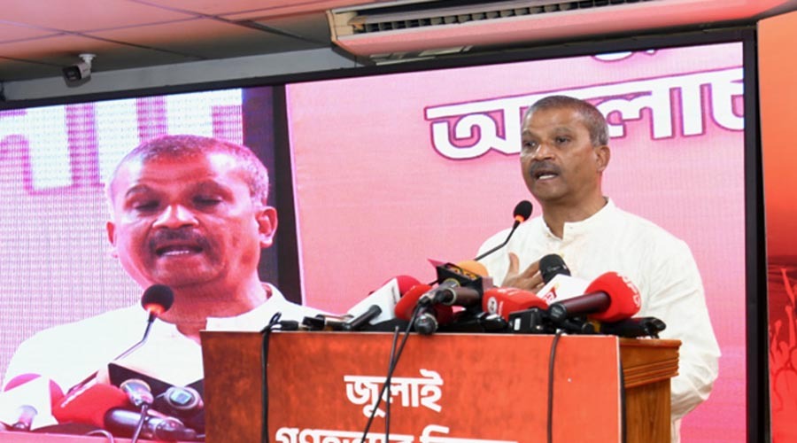 শেখ হাসিনা এখনো প্রতিশোধপরায়ণ: আসিফ নজরুল