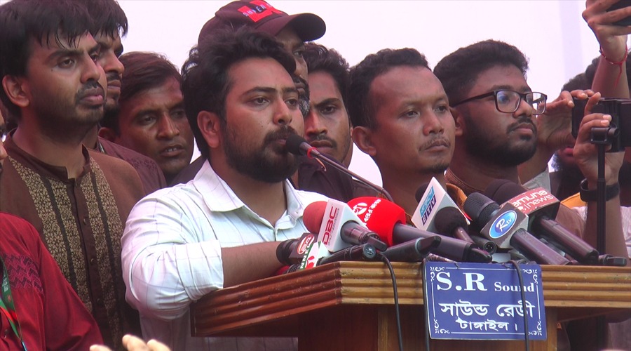 পিন্ডি ভেঙেছি দিল্লির দাসত্ব করার জন্য নয়: নাহিদ ইসলাম