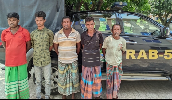 মোহনপুরে তিন হাজার লিটার মদ উদ্ধার, গ্রেপ্তার ৫