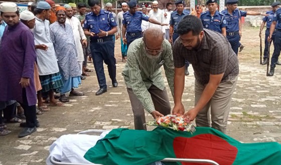 আশাশুনিতে বীর মুক্তিযোদ্ধাকে রাস্ট্রীয় মর্যাদায় দাফন