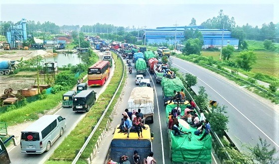 ঢাকা-টাঙ্গাইল-যমুনা সেতু মহাসড়কে তীব্র যানজট