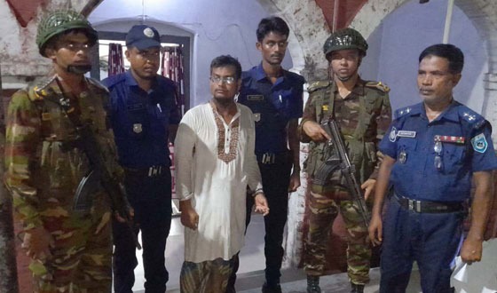 পার্বতীপুরে টিকিট কালোবাজারীর এক মাসের কারাদন্ড