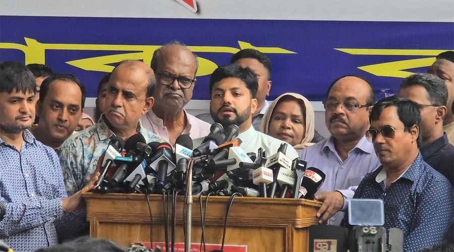 শপথ ছাড়াই নগর পরিচালনায় ইশরাক, সরকারের বিরুদ্ধে ‘প্যারালাল প্রশাসনের’ অভিযোগ