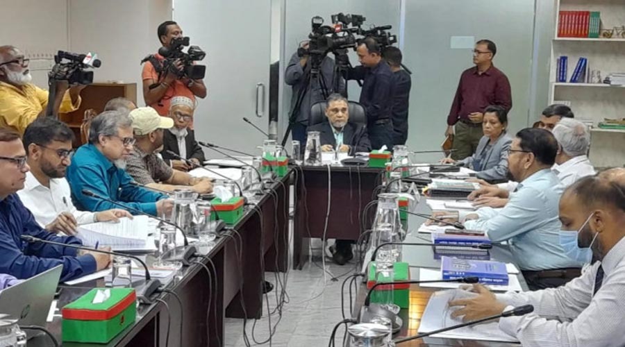 জাতীয় সংসদ নির্বাচনে প্রচারে পোস্টার নিষিদ্ধ, বিলবোর্ডে প্রচার চালানো যাবে