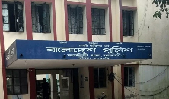 নলছিটিতে গভীর রাতে ছেলেকে গ্রেফতার, হার্ট অ্যাটাকে বাবার মৃত্যু