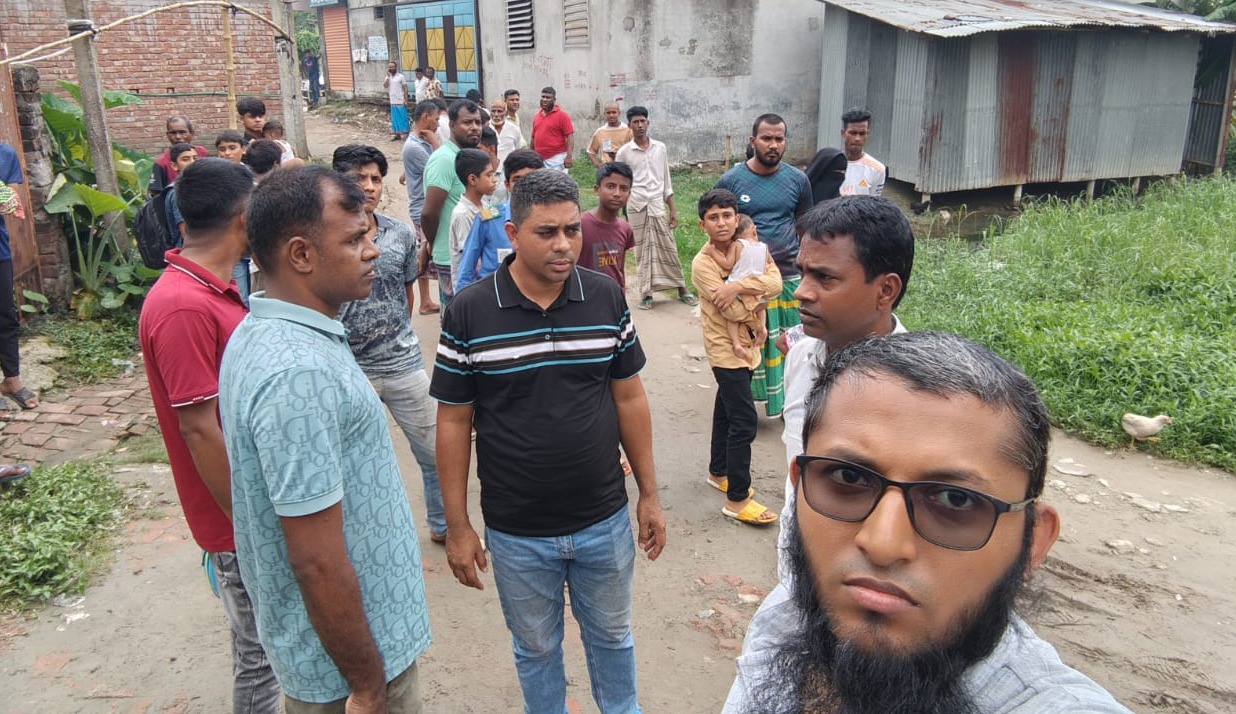 টঙ্গীতে পলিথিন কারখানায় অভিযান, সিলগালা