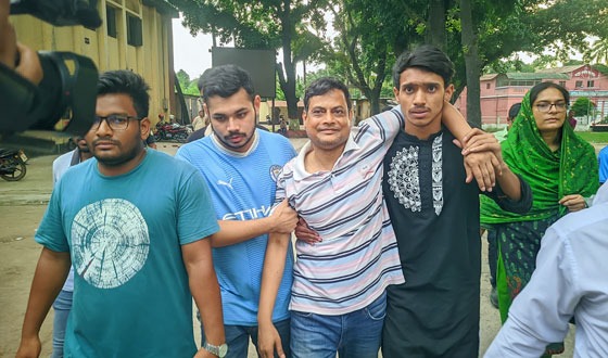 ছমেছ উদ্দিন হত্যা মামলায় জামিন পেল বেরোবি শিক্ষক