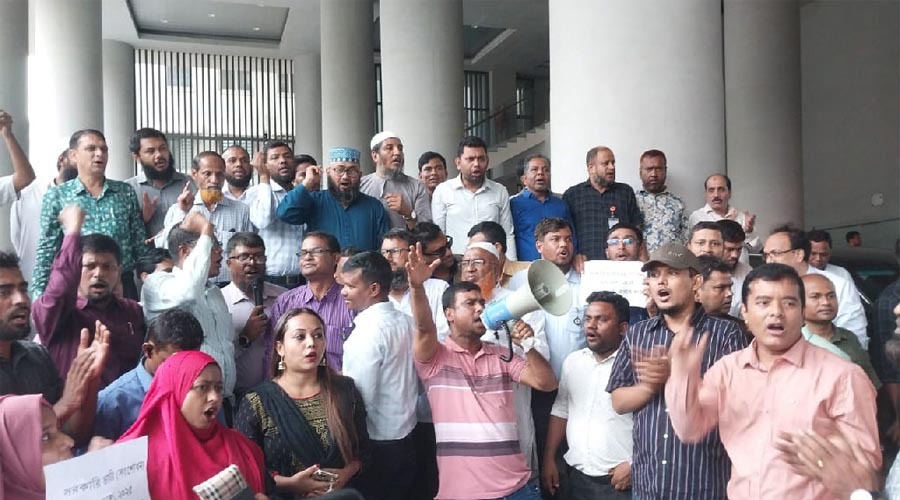ভালো খবরের আশায় এক দিনের বিরতি, আন্দোলনের গতি কমেনি সচিবালয়ে