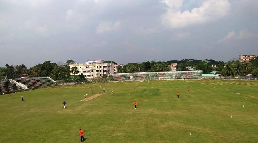 মাদারীপুর স্টেডিয়াম এখন মাদকের স্বর্গরাজ্য: প্রশাসনের নীরবতায় উদ্বিগ্ন স্থানীয়রা