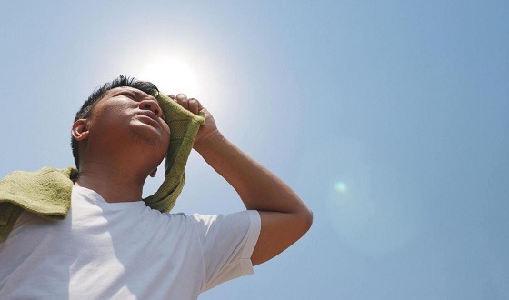 শরীরে পানির ঘাটতি হলে যেসব লক্ষণ দেখা দেয়