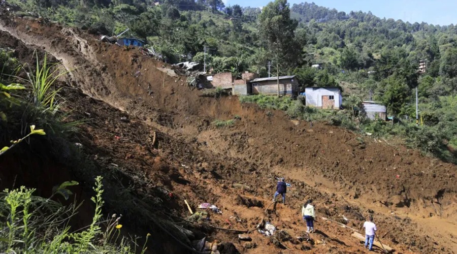 কলম্বিয়ায় ভূমিধসে ১৬ জনের মৃত্যু