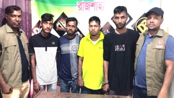 মোহনপুরে ভ্যানচালককে শ্বাসরোধ  করে হত্যা, গ্রেপ্তার ৪