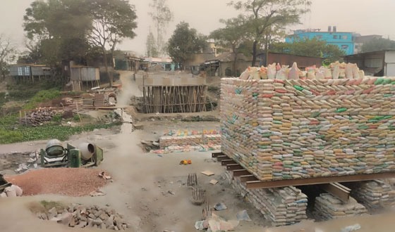 লৌহজংয়ে বাইপাস সড়ক না রেখেই ব্রিজ নির্মান