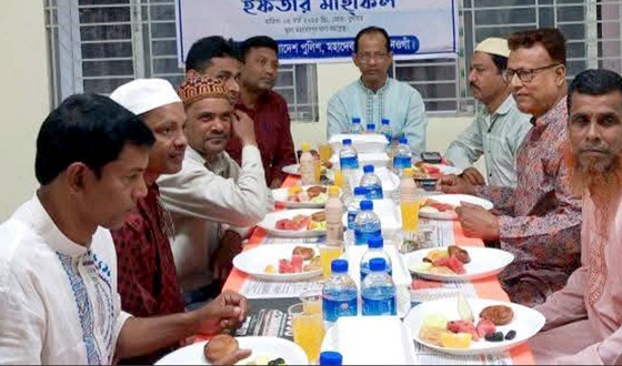 মহাদেবপুরে সাংবাদিকদের সাথে নবাগত ওসির মতবিনিময়