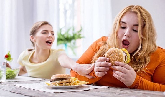 ওজন কমাতে এড়িয়ে চলবেন যেসব খাবার