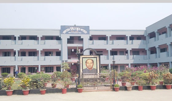 বাজিতপুরে আফতাব উদ্দিন স্কুল এন্ড কলেজ শিখার আলো ছড়াচ্ছে