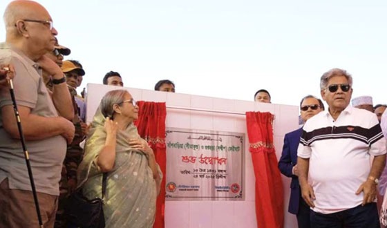 সন্দ্বীপের সঙ্গে ফেরি যোগাযোগ শুরু, মানুষ জন খুবই আনন্দিত