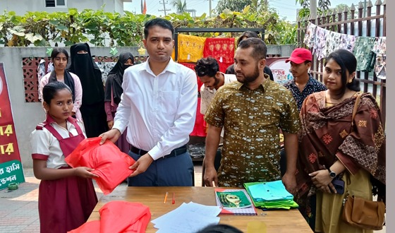 হোসেনপুরে বিনা পয়সার বাজার