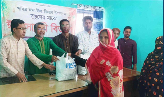 কালিগঞ্জে দুস্থদের ঈদসামগ্রী ও খাদ্য সহায়তা প্রদান