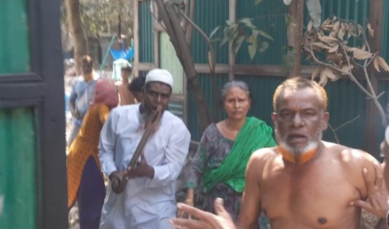 গজারিয়ায় জমি সংক্রান্ত বিরোধের জেরে সাংবাদিকের উপর হামলা