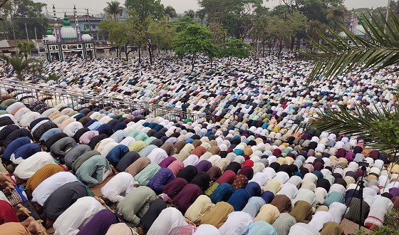 লক্ষাধিক মুসল্লির অংশগ্রহণে সিলেট শাহী ঈদগাহে প্রধান ঈদ জামাত অনুষ্ঠিত
