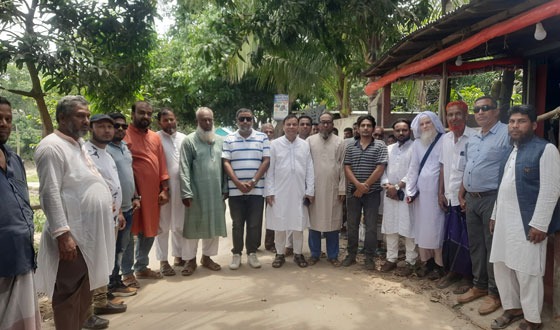 আড়ালিয়ায় ক্ষতিগ্রস্তদের আর্থিক সহায়তা দিবে আ.ক.ম. মোজাম্মেল হক