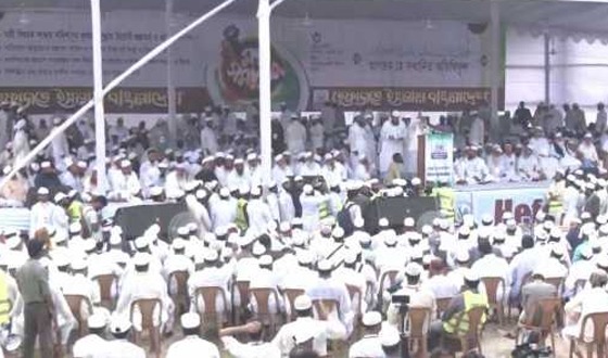 ৪ দফা দাবিতে সোহরাওয়ার্দীতে  হেফাজতে ইসলামের মহাসমাবেশ