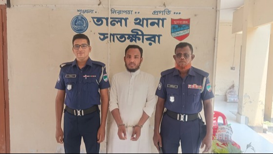 তালায় কলেজছাত্রী মৃত্যুর ঘটনায় ইমাম আটক