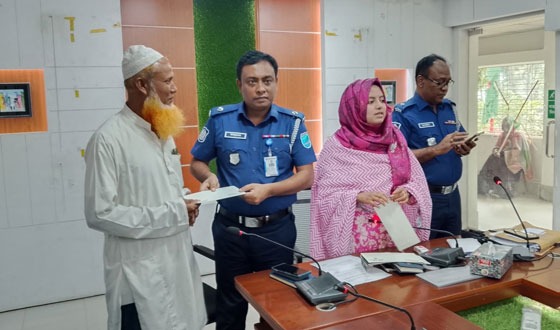 কালীগঞ্জ জুলাই ‘গণঅভ্যুত্থান সংক্রান্ত বিশেষ সেল’ এর চেক ও সঞ্চয়পত্র বিতরণ