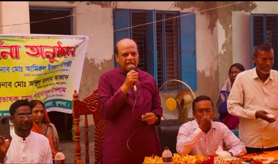 কয়রায় জিয়াউর রহমান ফাউন্ডেশনের ডিরেক্টরকে সংবর্ধনা