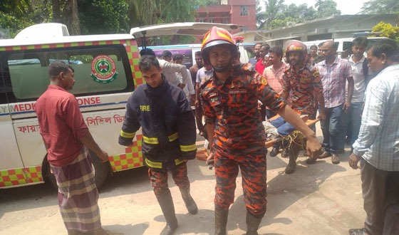 সড়ক দুর্ঘটনায় কলেজ ছাত্র নিহত