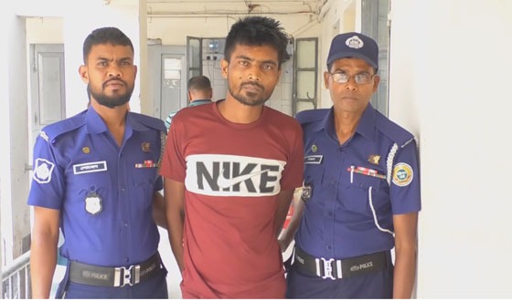 আগৈলঝাড়ায় পুলিশের উপর হামলা, মাদক কারবারি পলায়ন