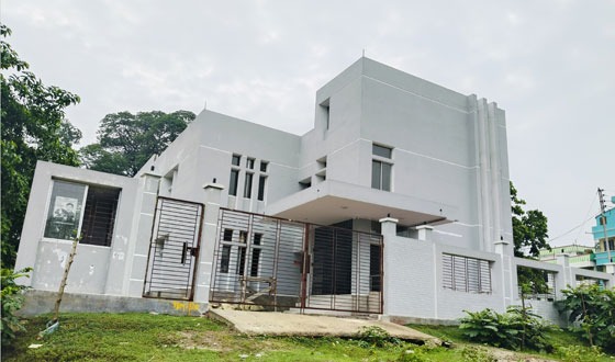 সাড়ে ৪ কোটি টাকায় সাব-রেজিস্ট্রি ভবন আসছে না কোন কাজে