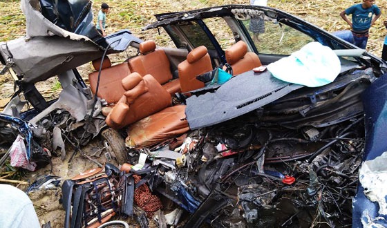 বীরগঞ্জে সড়ক দুর্ঘটনায় নিহত ৪