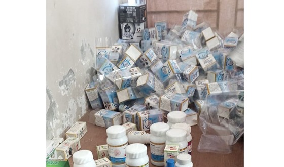 ঢাকার কেরাণীগঞ্জে র‌্যাবের ভ্রাম্যমান আদালত পরিচালনায় বিপুল পরিমাণ নকল ঔষধ জব্দ