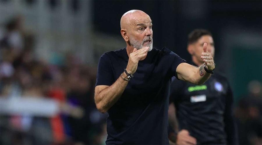 দুর্বিষহ সূচনায় চাকরি হারালেন ফিওরেন্তিনা কোচ স্তেফানো পিওলি